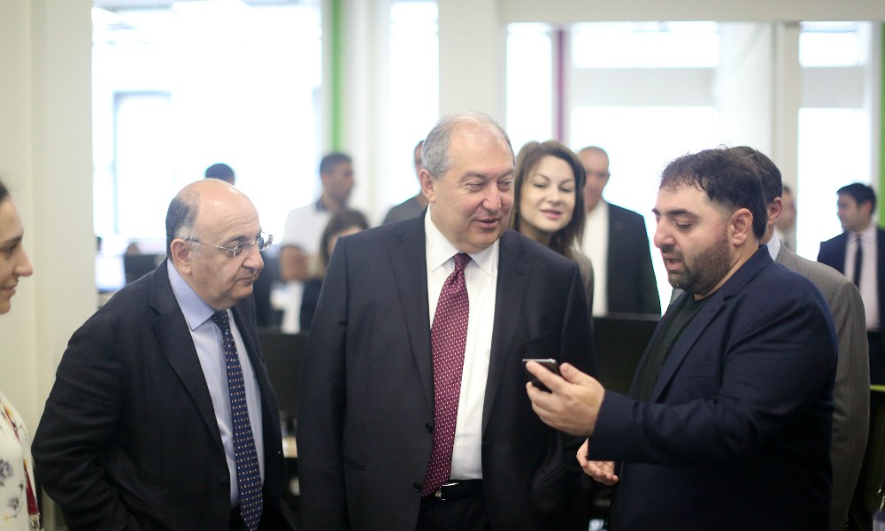 The President of Armenia visits SoftConstruct development office